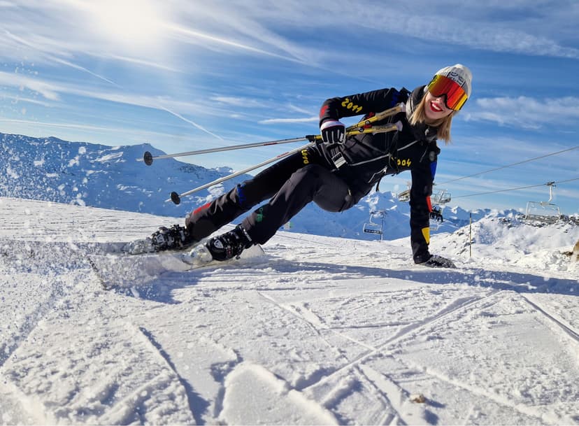 skier-smiling-val-thorens